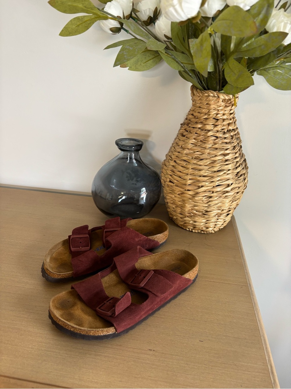 Birkenstock Arizona maroon slip on soft bed. Literally worn once size 8